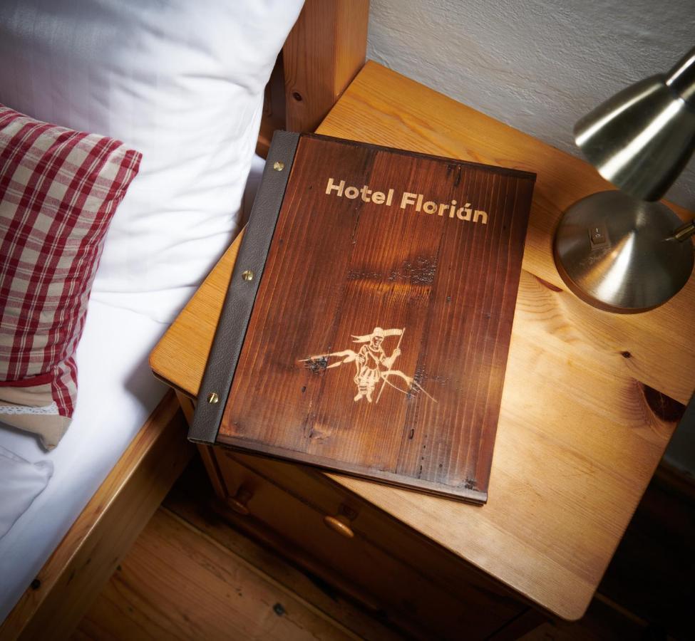 Wellness Hotel Florian Ceske Zleby Stozec Exterior photo